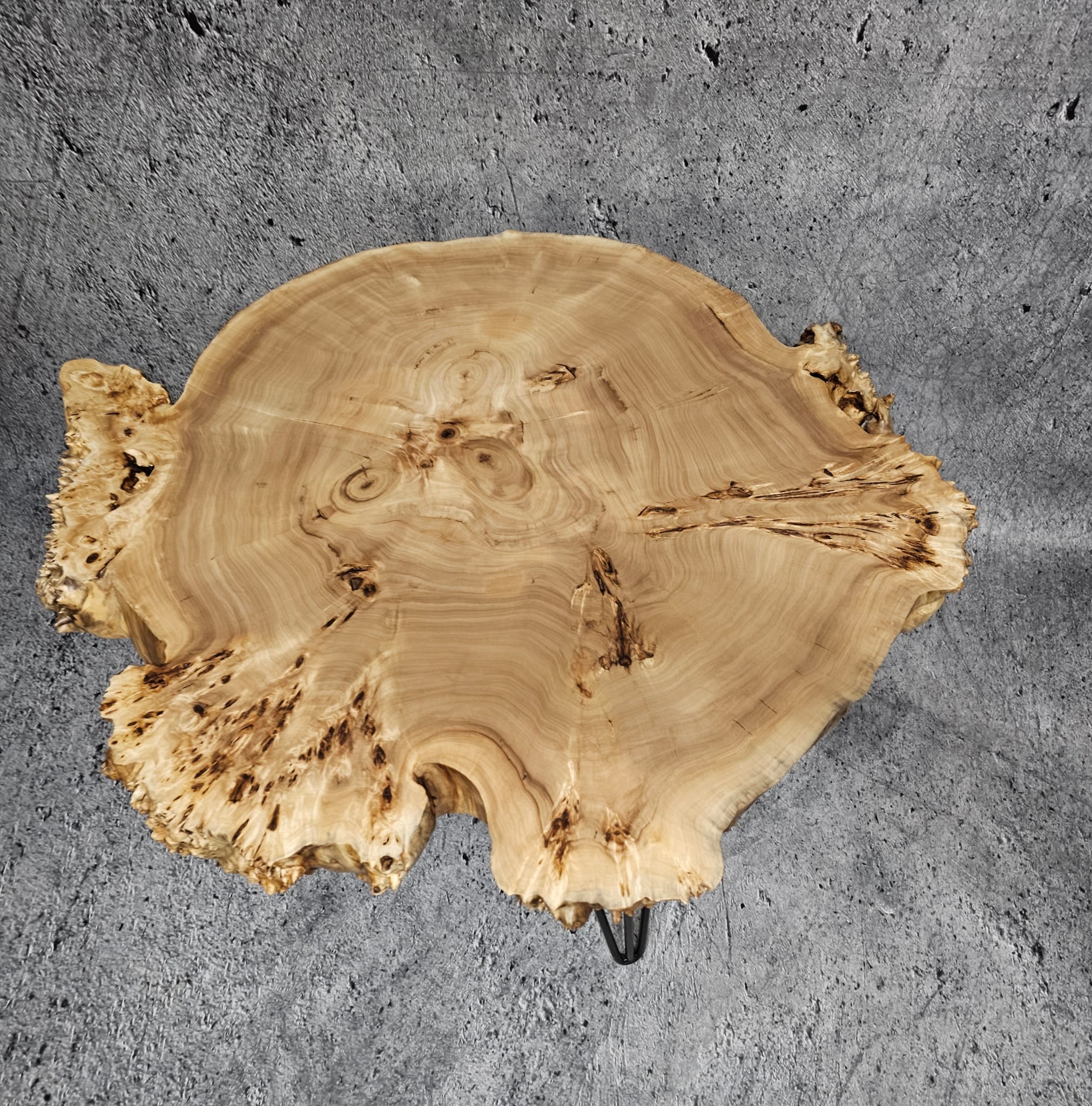 Drewniany stolik kawowy – jak wybrać, a potem pielęgnować IMG 20250106 WA0027